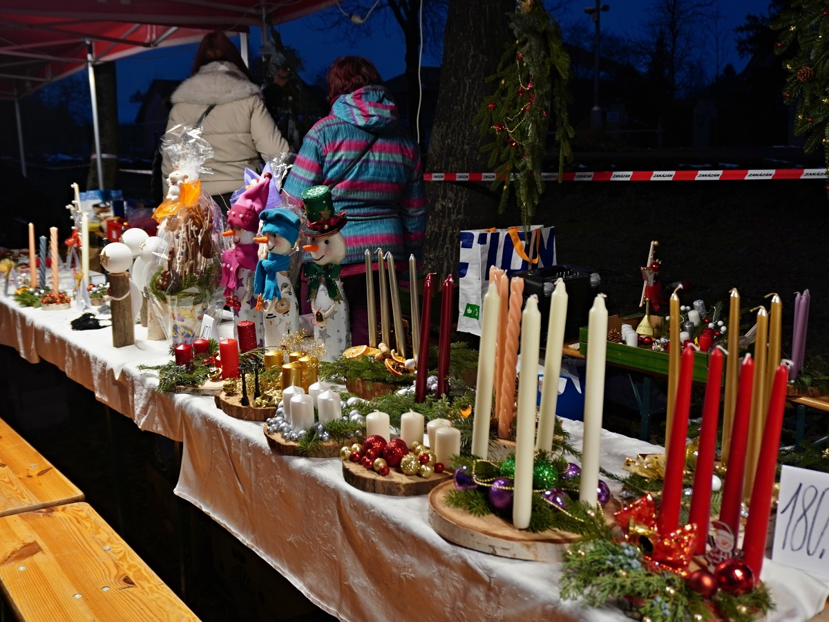 Vánoční stromek obce rozsvícen