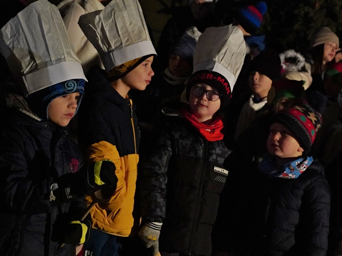 Vánoční stromek obce rozsvícen