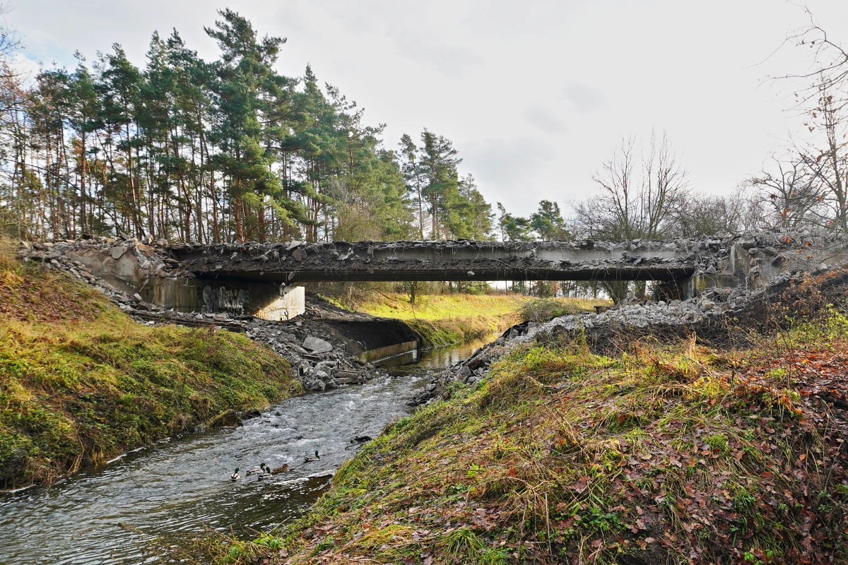 Most přes Výrovku zbourán