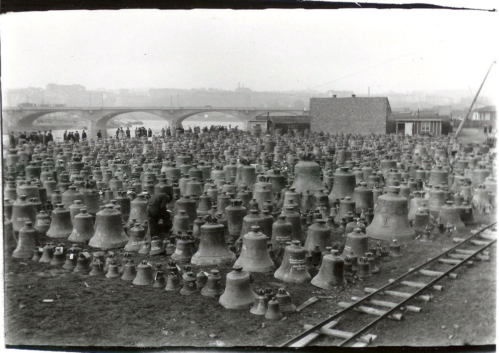 hřbitov zvonů