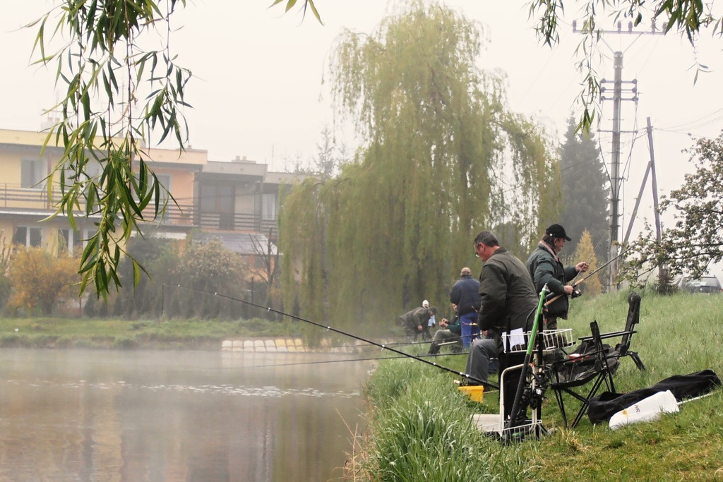 Rybářské závody na rybníce Peklo přilákaly 25 rybářů