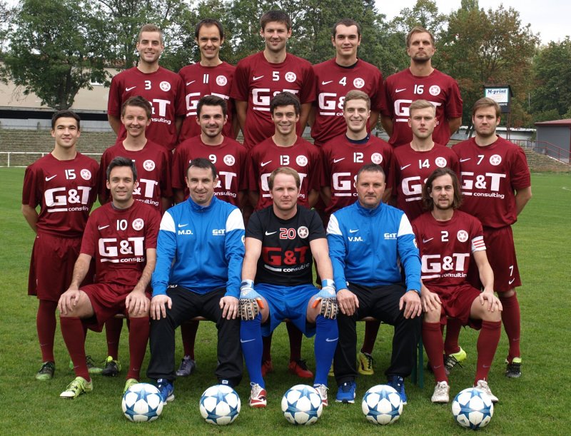 A mužstvo FK Bohemia Poděbrady – David Rulc sedící první zleva