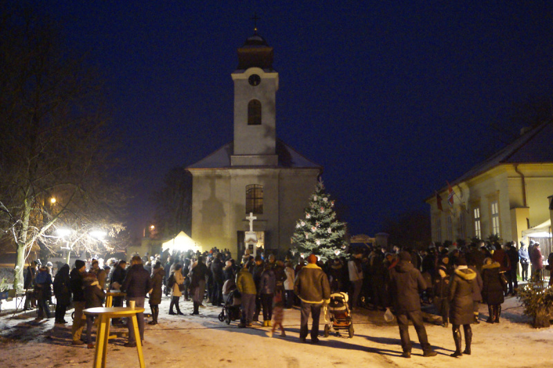 Vánoční strom obce rozsvícen Obec Kostelní Lhota