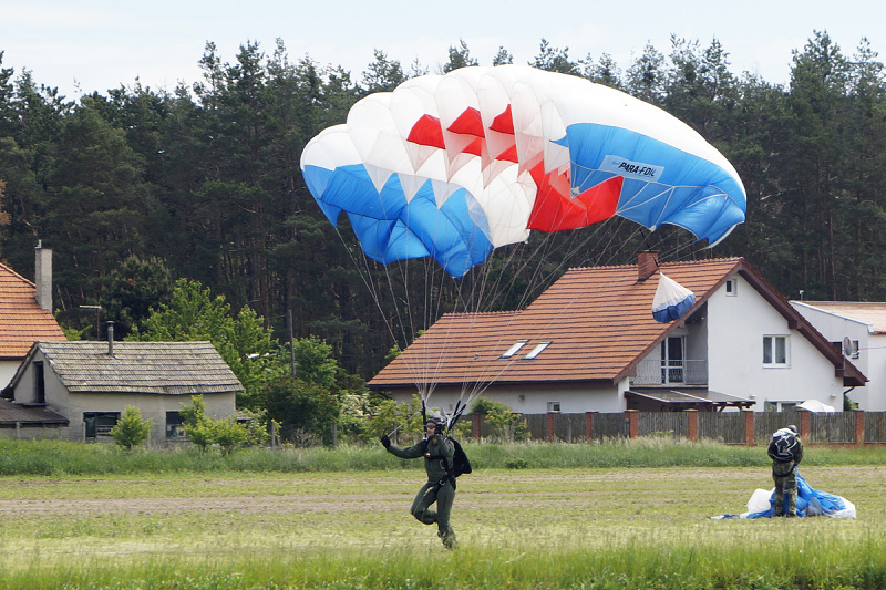 Ukázka vrtulníkového výsadku Armády ČR