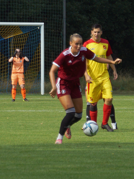 Fotbal K.Lhota - ženy AC Sparta Praha 6:4