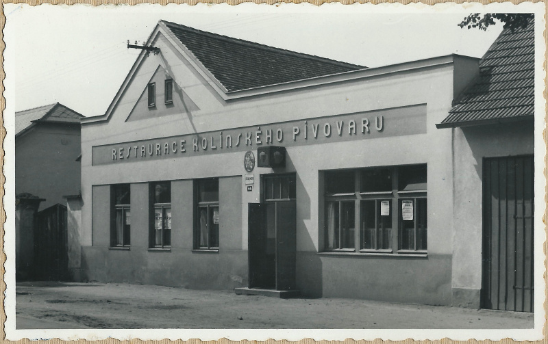 04_Restaurace U Štajnerů r.1943, po znárodnění kino s knihovnou.jpg