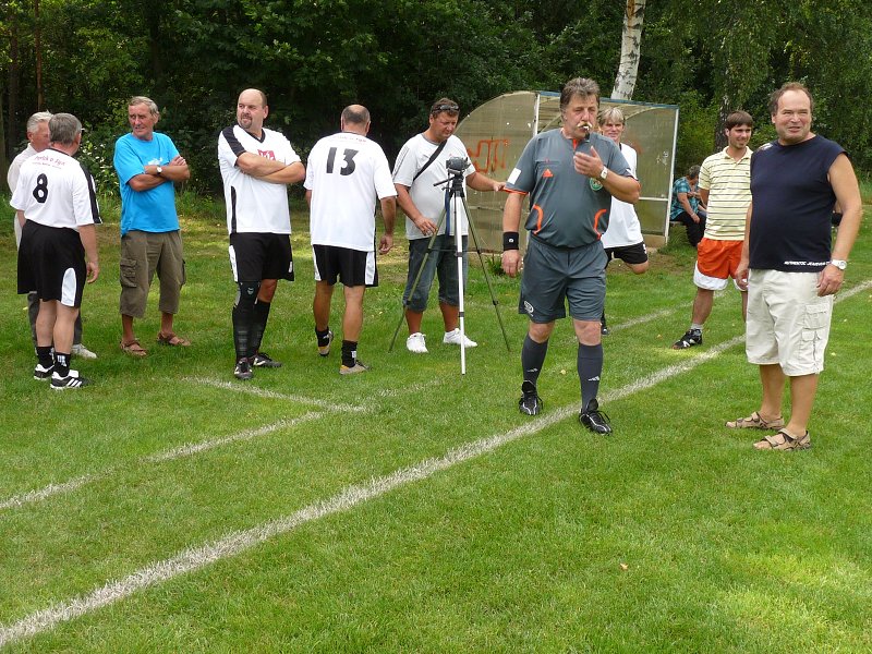 Garda Kostelní Lhota-ženy Dukla Praha 5:2 dne 6.8.2011 při oslavách 90 let sportu v obci
