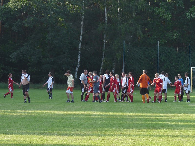 Garda Kostelní Lhota-ženy Dukla Praha 5:2 dne 6.8.2011 při oslavách 90 let sportu v obci
