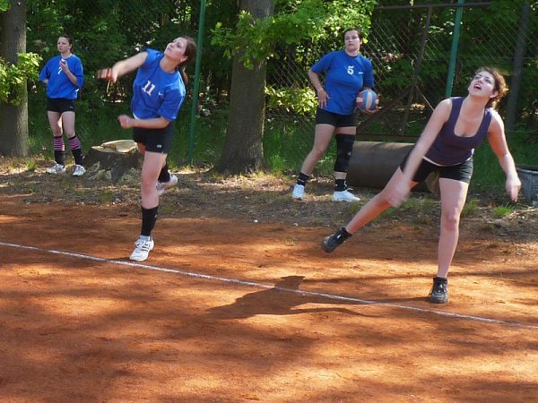 Volejbal v Kostelní Lhotě 2.5.2009