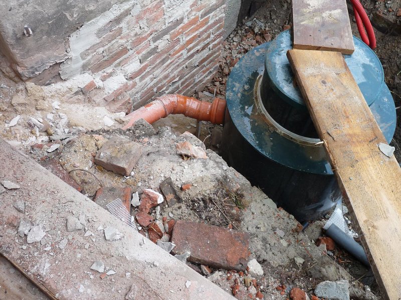 Oprava bývalé fary dne 10. a 22. 11. 2010