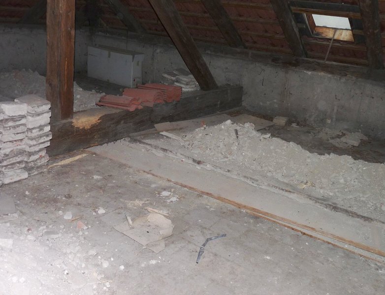 Oprava bývalé fary dne 10. a 22. 11. 2010