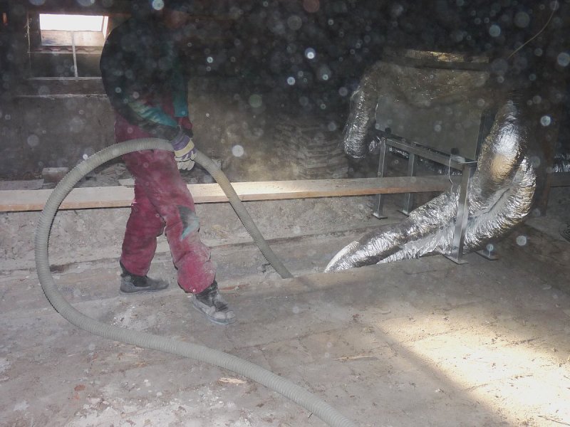 Oprava bývalé fary dne 25. a 30. 11. 2010