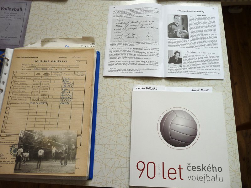 Otevření nové budovy OÚ Kostelní Lhota v opravené bývalé faře dne 18.6.2011