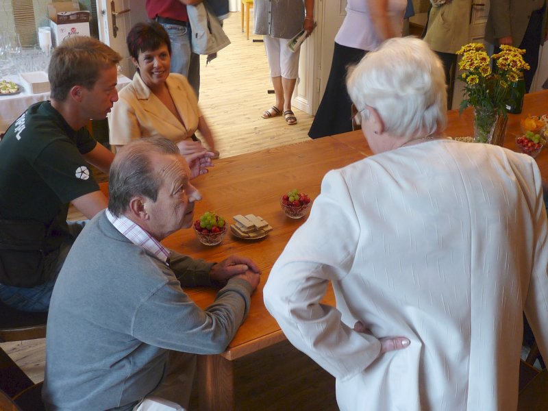 Otevření nové budovy OÚ Kostelní Lhota v opravené bývalé faře dne 18.6.2011