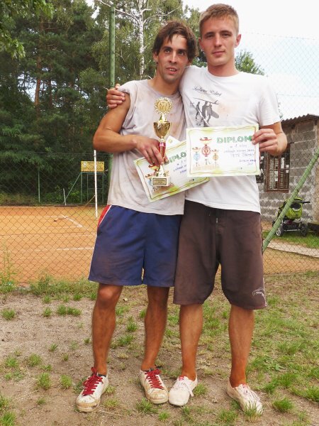      Oslavy 90 let sportu v Kostelní Lhotě dne 6.8.2011